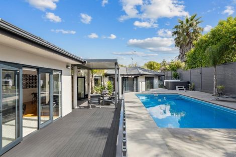 Photo of property in 5 Caversham Drive, Torbay, Auckland, 0630