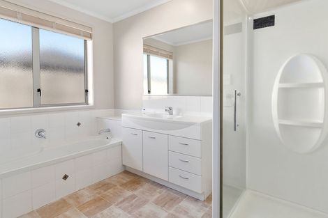 Photo of property in 9 Kirtle Close, Pyes Pa, Tauranga, 3112