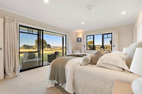 Photo of property in 135b Hutchinson Road, Helensville, 0875