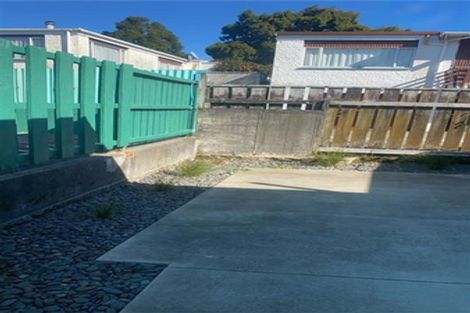 Photo of property in 40a-b Belt Road, Moturoa, New Plymouth, 4310