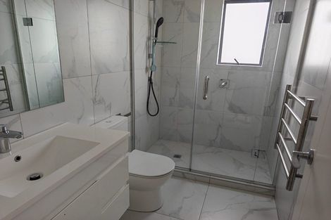 Photo of property in 2/16 William Roberts Road, Pakuranga, Auckland, 2010