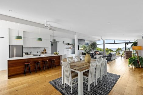 Photo of property in 10 Hillcrest Road, Hatfields Beach, Orewa, 0931
