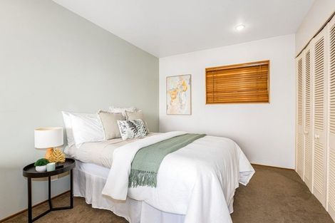 Photo of property in 37 Kahu Road, Paremata, Porirua, 5024