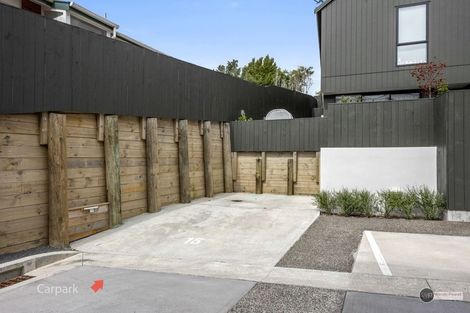 Photo of property in 15/6u Oswald Crescent, Paparangi, Wellington, 6037