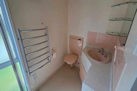 Photo of property in 12 Eversleigh Street, St Albans, Christchurch, 8014