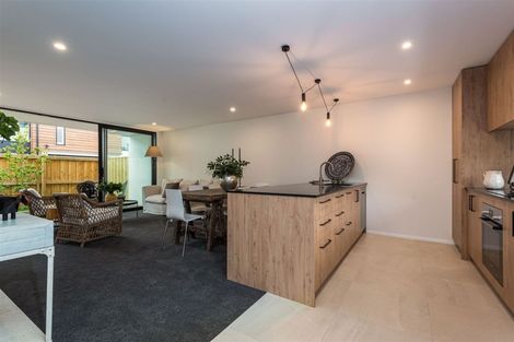 Photo of property in 10 Bishop Street, Green Bay, Auckland, 0604