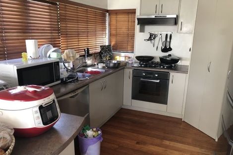 Photo of property in 1/112 Seaview Road, Glenfield, Auckland, 0629