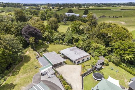 Photo of property in 12 Totara Terrace, Inglewood, 4330