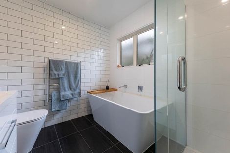 Photo of property in 263a/3 Titirangi Road, Titirangi, Auckland, 0604