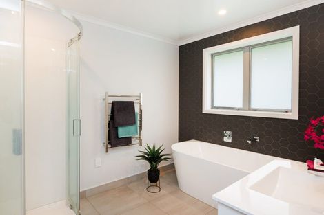 Photo of property in 30 Freedom Drive, Kelvin Grove, Palmerston North, 4414