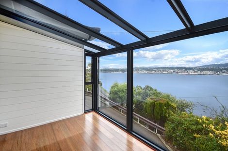 Photo of property in 2 Doon Street, Vauxhall, Dunedin, 9013