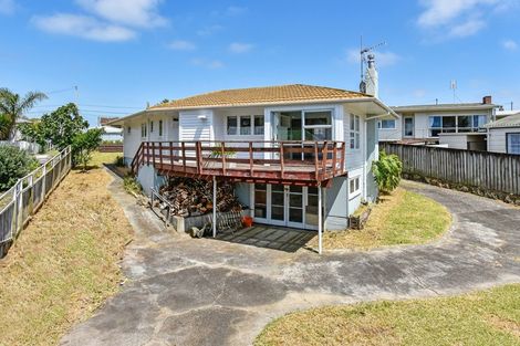 Photo of property in 65 Christmas Road, Manurewa, Auckland, 2102