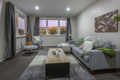 Photo of property in 111 Driver Crescent, Cannons Creek, Porirua, 5024