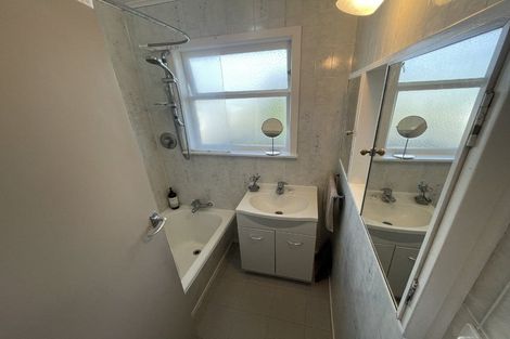 Photo of property in 35 Pokohiwi Road, Normandale, Lower Hutt, 5010