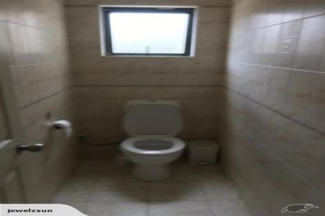 Photo of property in 49 College Road, Northcote, Auckland, 0627