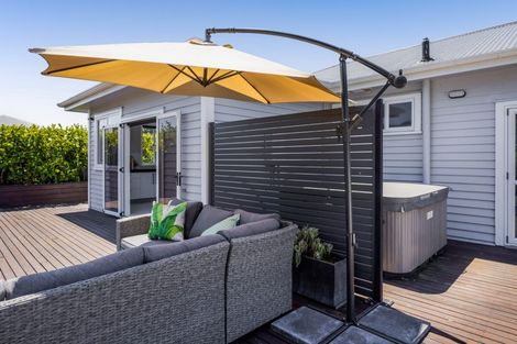 Photo of property in 110 Manawapou Road, Hawera, 4610