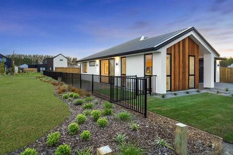 Photo of property in 8 Millhaven Place, Casebrook, Christchurch, 8051