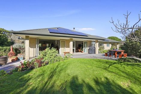 Photo of property in 200 Cowling Road, Hurdon, New Plymouth, 4371