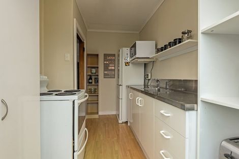 Photo of property in 16 Freyberg Street, Roslyn, Palmerston North, 4414