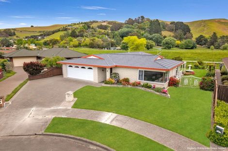 Photo of property in 24 Webb Place, Taradale, Napier, 4112