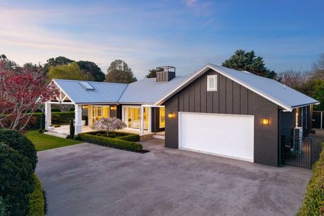 Photo of property in 35a Awanui Drive, Waikanae, 5036