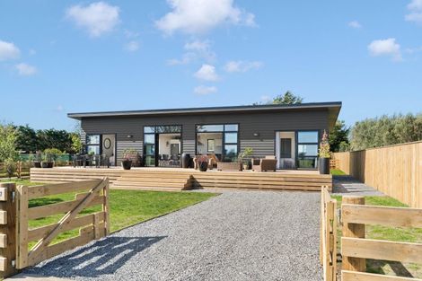 Photo of property in 27 Ferry Road, Martinborough, 5711