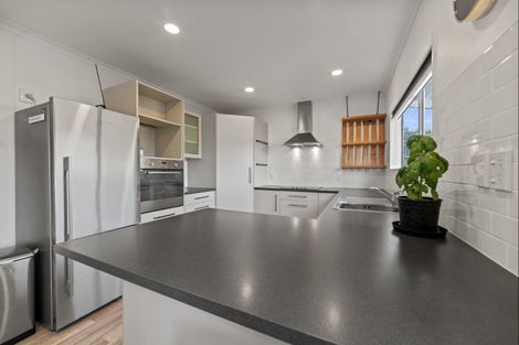 Photo of property in 10 Ashton Place, Highbury, Palmerston North, 4412