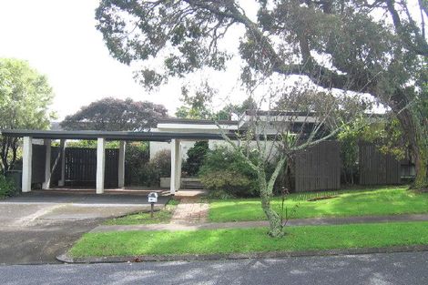 Photo of property in 31 The Crest, Sunnyhills, Auckland, 2010