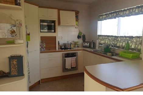 Photo of property in 2 Melia Place, Stanmore Bay, Whangaparaoa, 0932