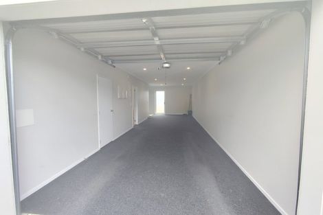 Photo of property in 3 Ambar Ridge Avenue, Massey, Auckland, 0614