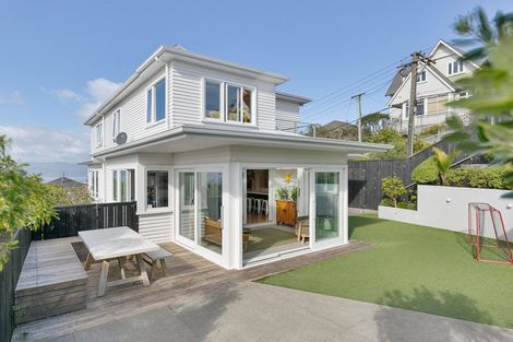 Photo of property in 20 Roscoe Terrace, Wadestown, Wellington, 6012