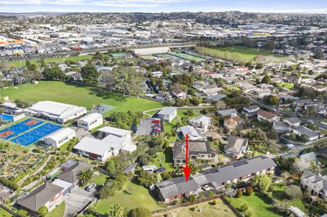 Photo of property in 5/6 Bond Crescent, Forrest Hill, Auckland, 0620