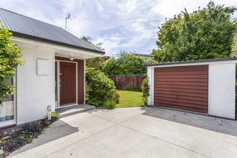 Photo of property in 8 Ashfield Place, Ilam, Christchurch, 8041