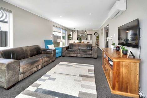 Photo of property in 12 Empire Crescent, Papamoa, 3118