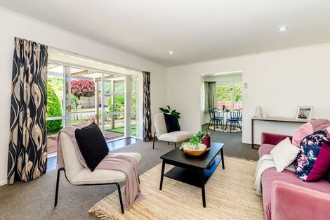 Photo of property in 2a Rewarewa Crescent, Waikanae, 5036