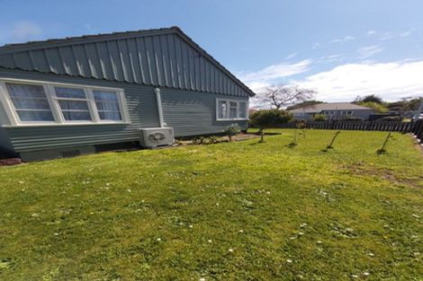 Photo of property in 2 Koromiko Avenue, Roslyn, Palmerston North, 4414