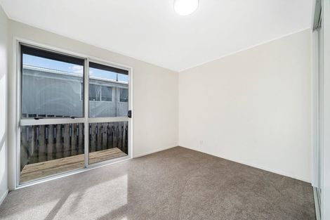 Photo of property in 24a/1 Waimumu Road, Massey, Auckland, 0614