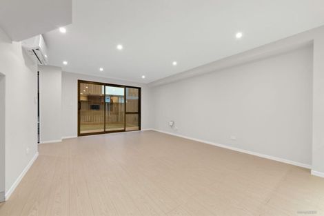 Photo of property in 9/17 Parker Avenue, New Lynn, Auckland, 0600