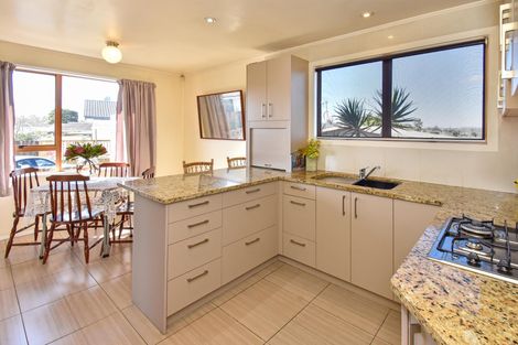 Photo of property in 55 Catkin Crescent, Papatoetoe, Auckland, 2025