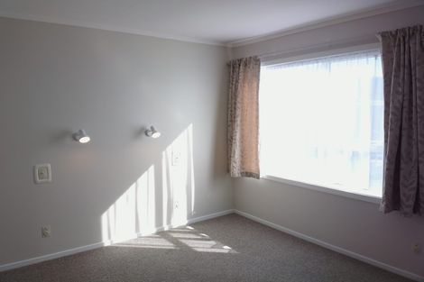 Photo of property in 1/43 Edgecombe Street, Newlands, Wellington, 6037