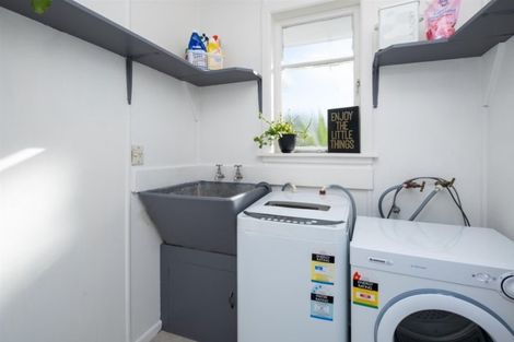 Photo of property in 100 Hathaway Street, Stratford, 4332