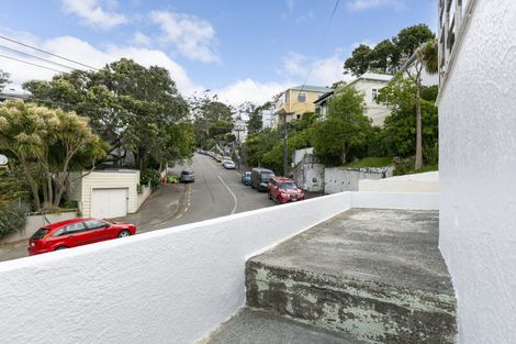 Photo of property in 62 Rolleston Street, Mount Cook, Wellington, 6021