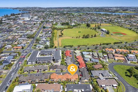 Photo of property in 8/262 Centreway Road, Orewa, 0931