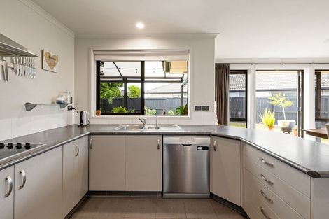 Photo of property in 32 Winchester Place, Rototuna North, Hamilton, 3210