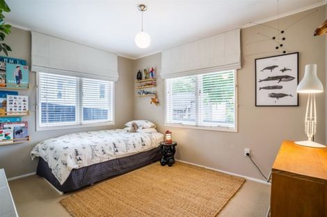 Photo of property in 1/54 Pupuke Road, Hillcrest, Auckland, 0627