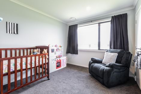 Photo of property in 37 Mike Smith Drive, Cambridge, 3434