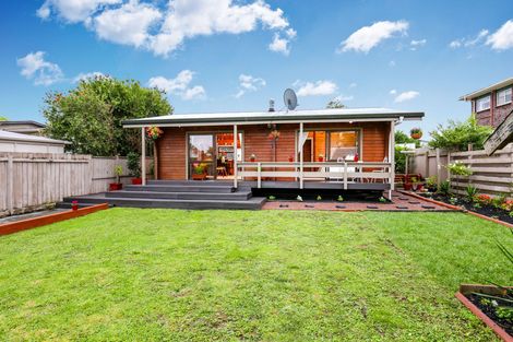 Photo of property in 9 Rewa Street, New Lynn, Auckland, 0600