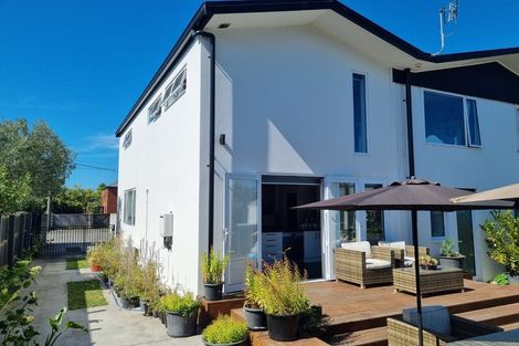 Photo of property in 33 Searells Road, Strowan, Christchurch, 8052