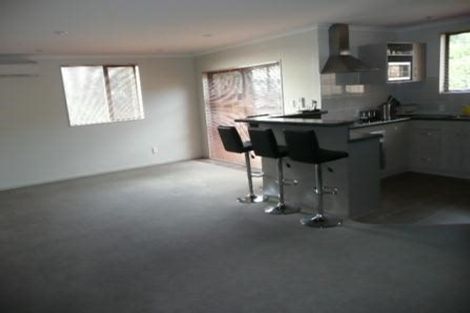 Photo of property in 181 Keri Vista Rise, Papakura, 2110