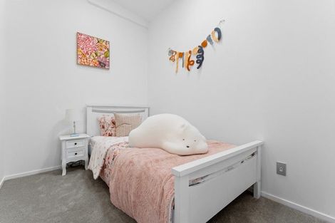 Photo of property in 2/18 Sylvan Crescent, Te Atatu South, Auckland, 0610